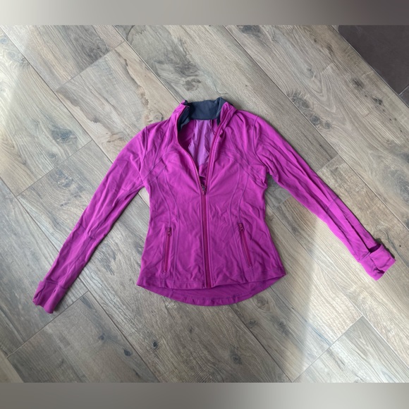 lululemon athletica Tops - Lululemon Womens zip up jacket purple with thumb holes